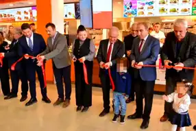 AK Partili Başkan'ın İstifasına Neden Olan Burger King Açılışı