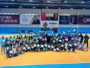Hentbol Turnuvası Coşkuyla Sonuçlandı