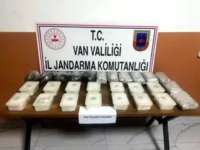 VAN'da Dev Uyuşturucu Operasyonu: 21 Kilo Metamfetamin Ele Geçirildi
