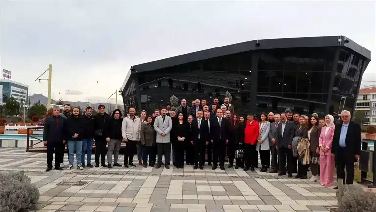 CHP Afyon'da Gazetecileri Kutladı